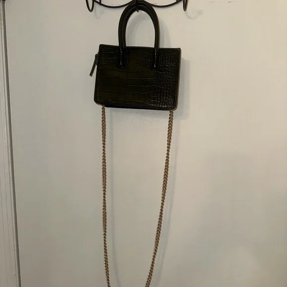 Elegant Dark Green Faux Croc-Embossed Handbag - Picture 8 of 8